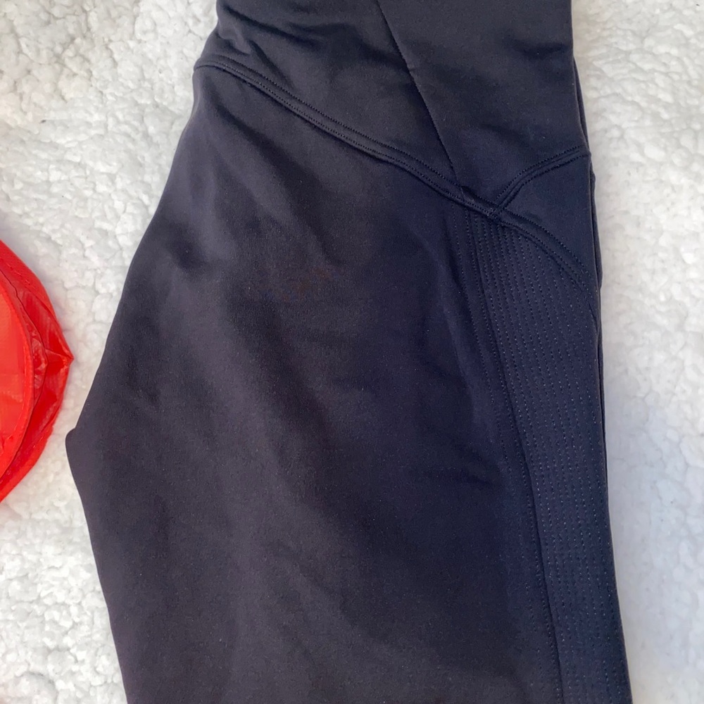 Lululemon Fast as Fleece Leggings Black. Sz 8 - Picture 12 of 14